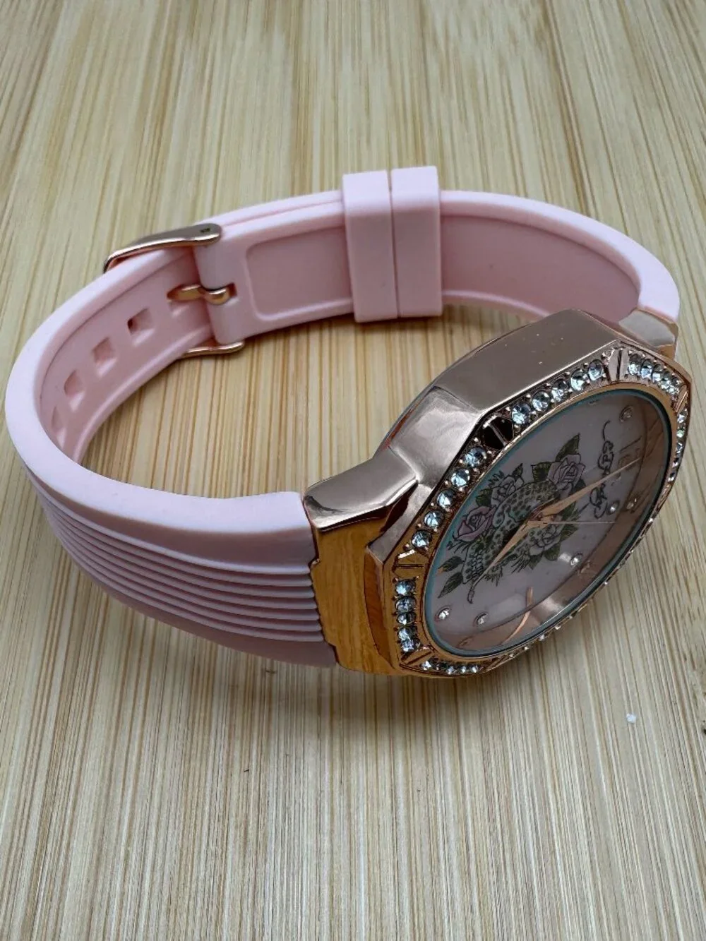 Ed Hardy Ladies Pink Silicone Strap Watch Rose Gold Tone Skull Analog Quartz